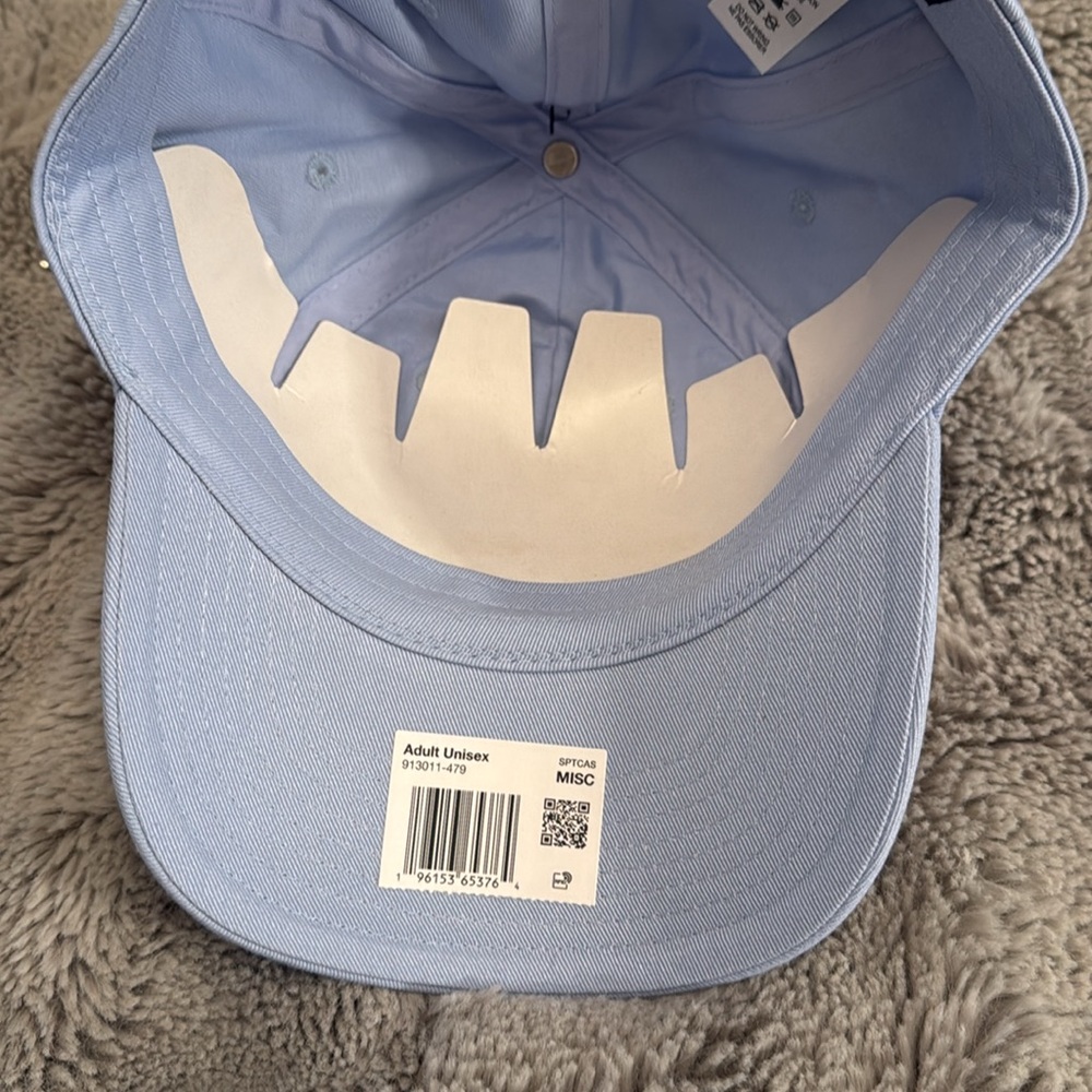Nike hat - Picture 2 of 3